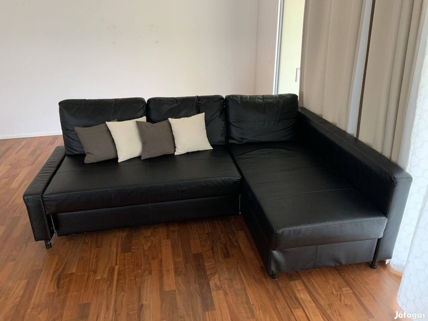 IKEA Friheten Bomstad fekete kihúzható kanapé