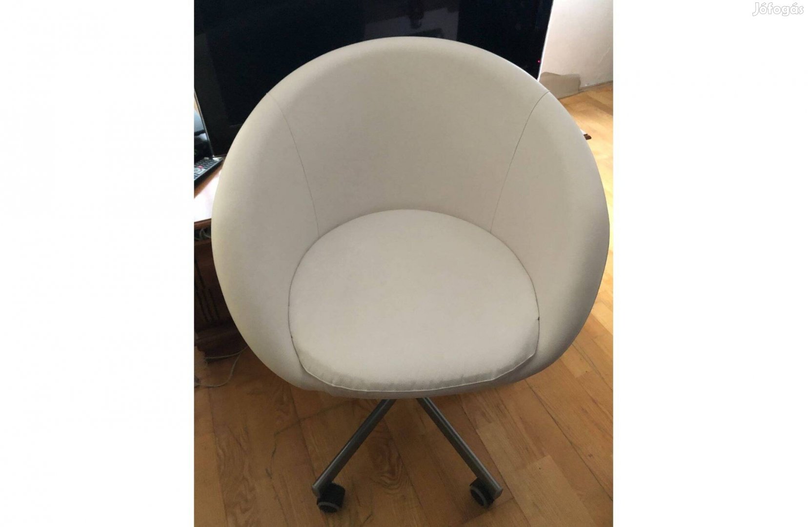 IKEA Görgős műbőr fehér fotel