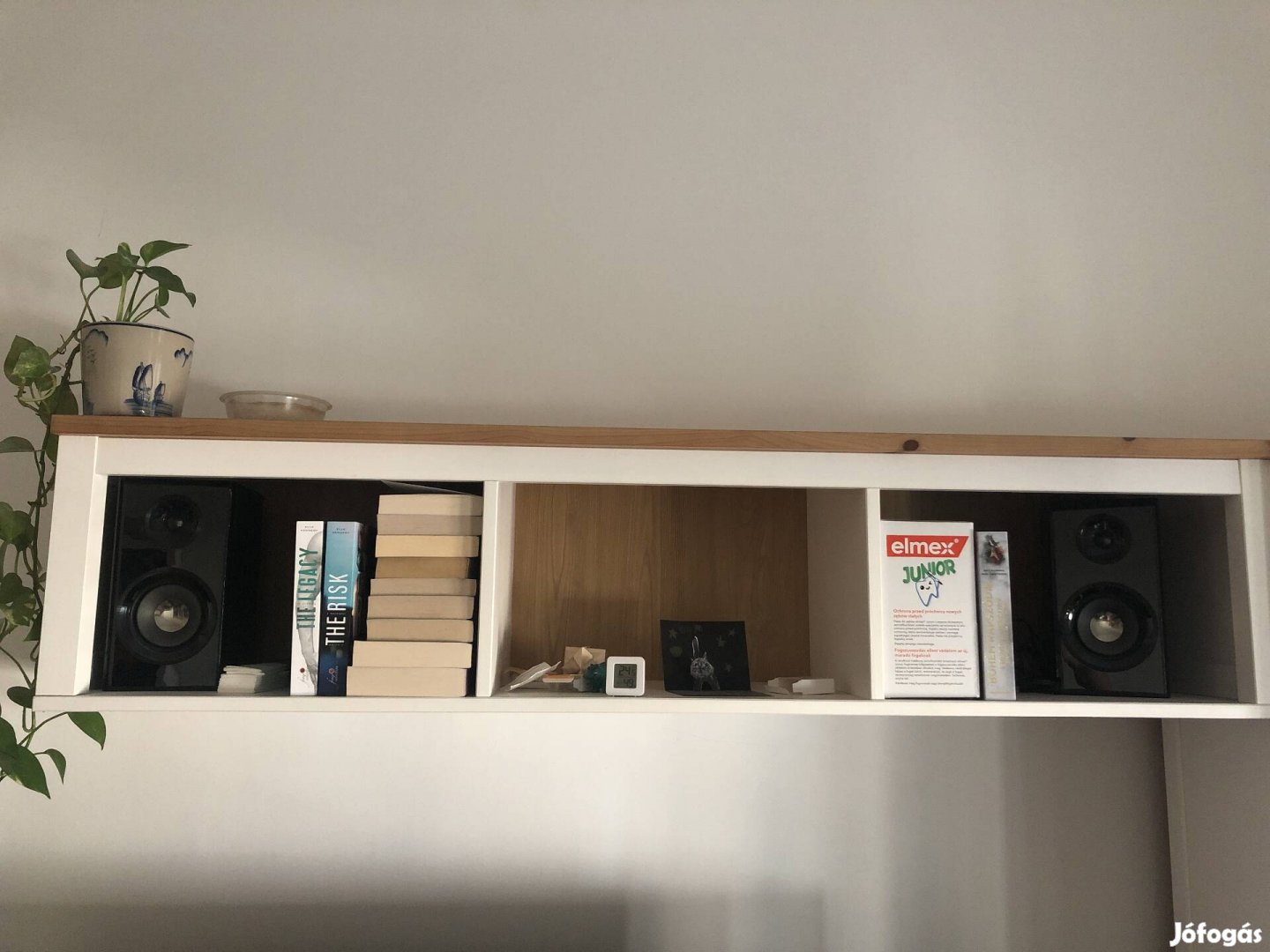 IKEA Hemnes - TV feletti fali polc, csomagolásban