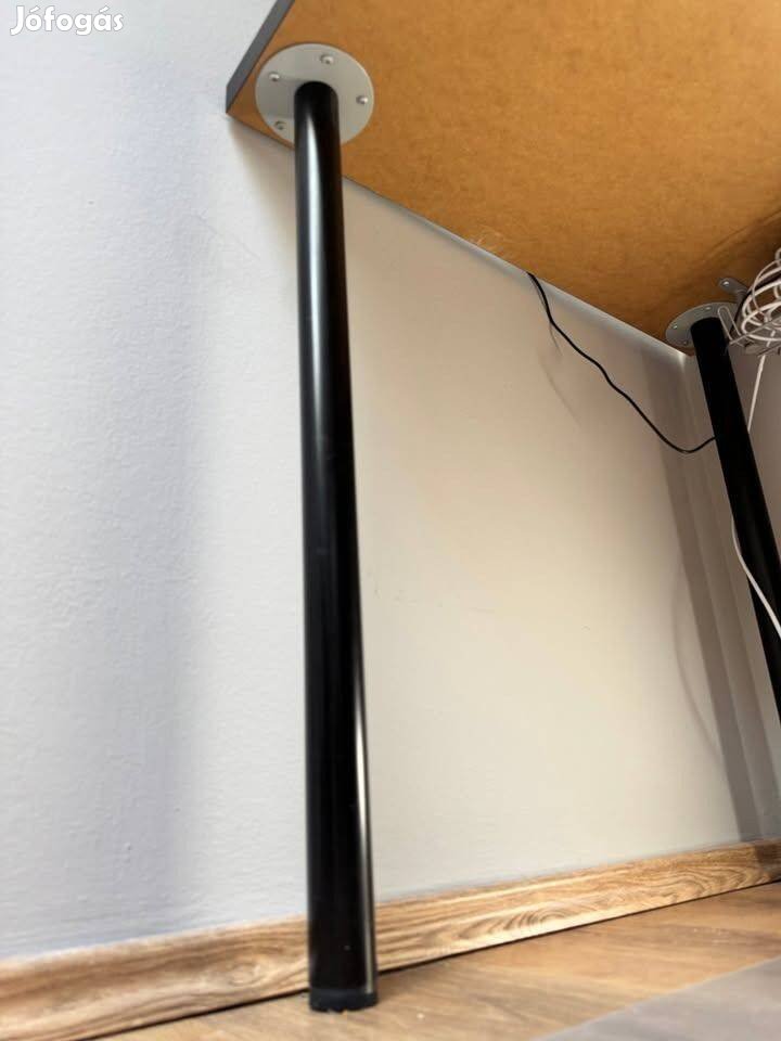 IKEA Linnmon Fekete Asztallap + 4db Adils Láb + Kábelelvezetők + Pohár