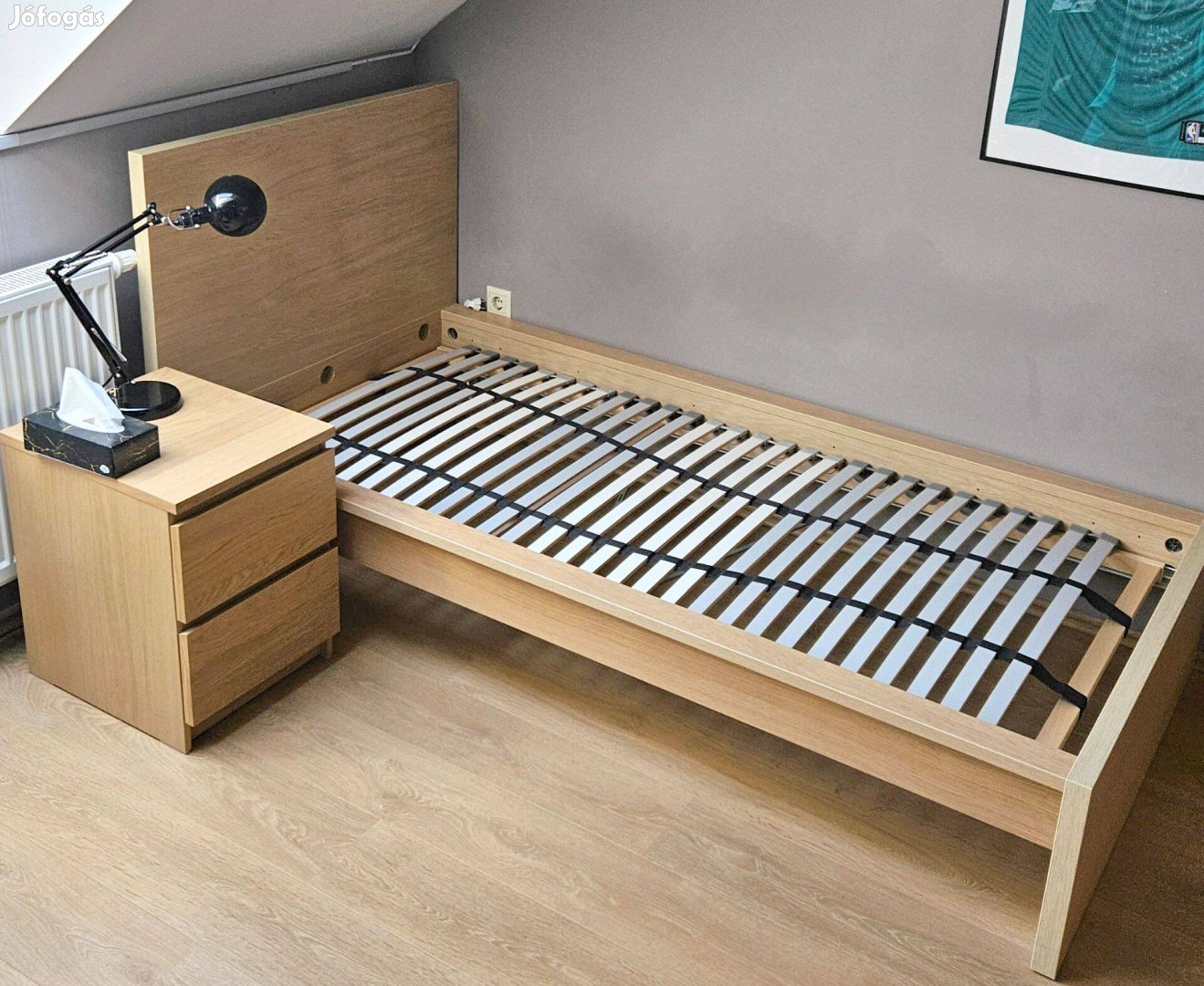 IKEA Malm 90x200 tölgy komplett ágy, ágyráccsal, éjjeliszekrénnyel