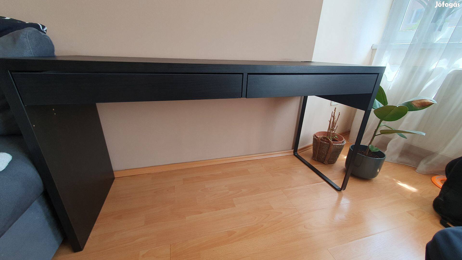 IKEA Micke fekete / barna Íróasztal 142x50 cm