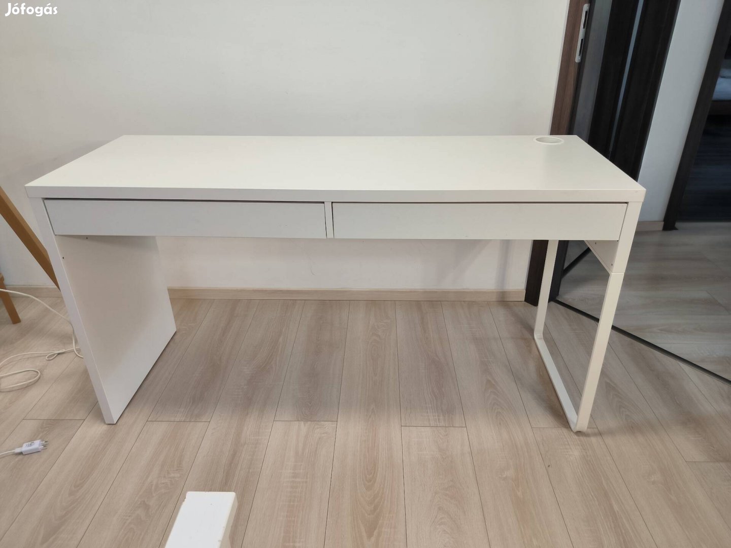 IKEA Micke íróasztal 142x50 cm - fehér 