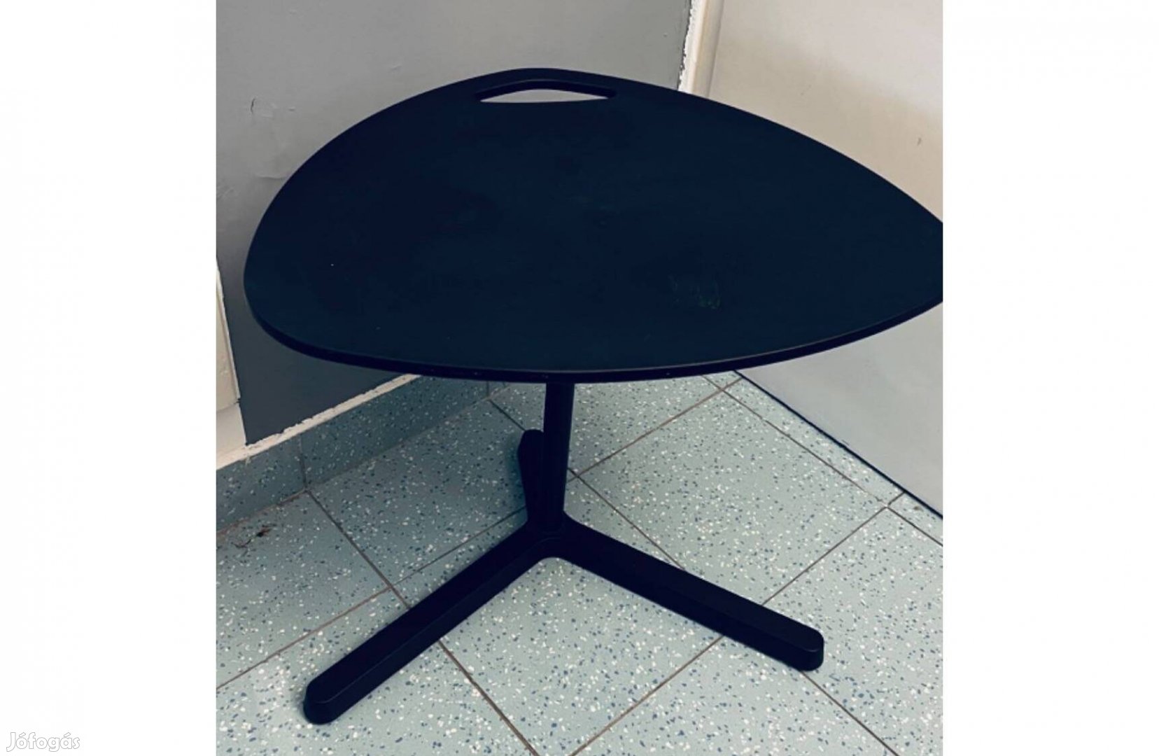 IKEA Svartosen - laptop asztal fekete