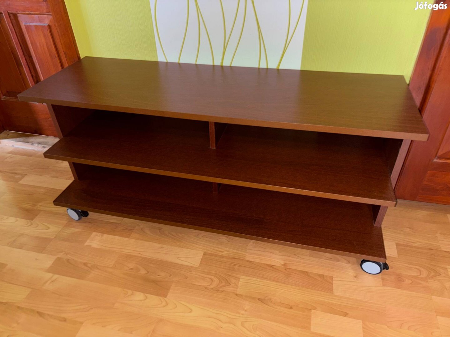 IKEA TV állvány szép állapotban eladó