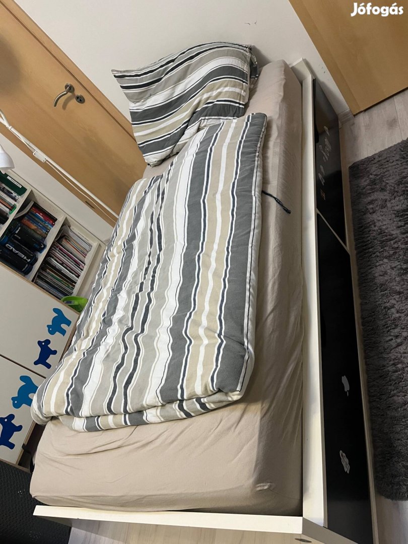 IKEA ágy - ágyneműtartó fiókokkal