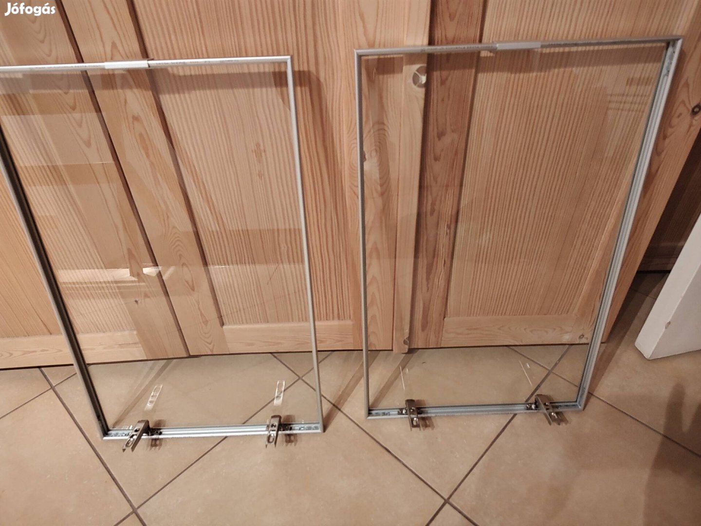 IKEA besta üveg ajtó 