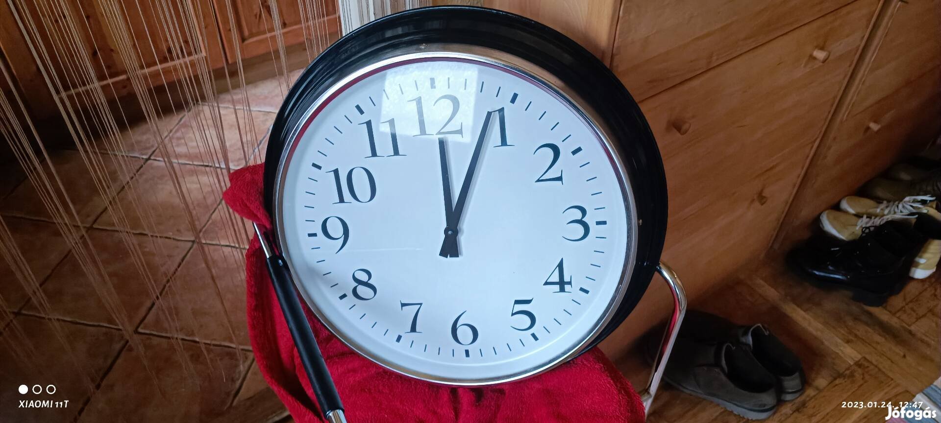 IKEA bravúr hatalmas falióra fém 59 cm-es. Posta 