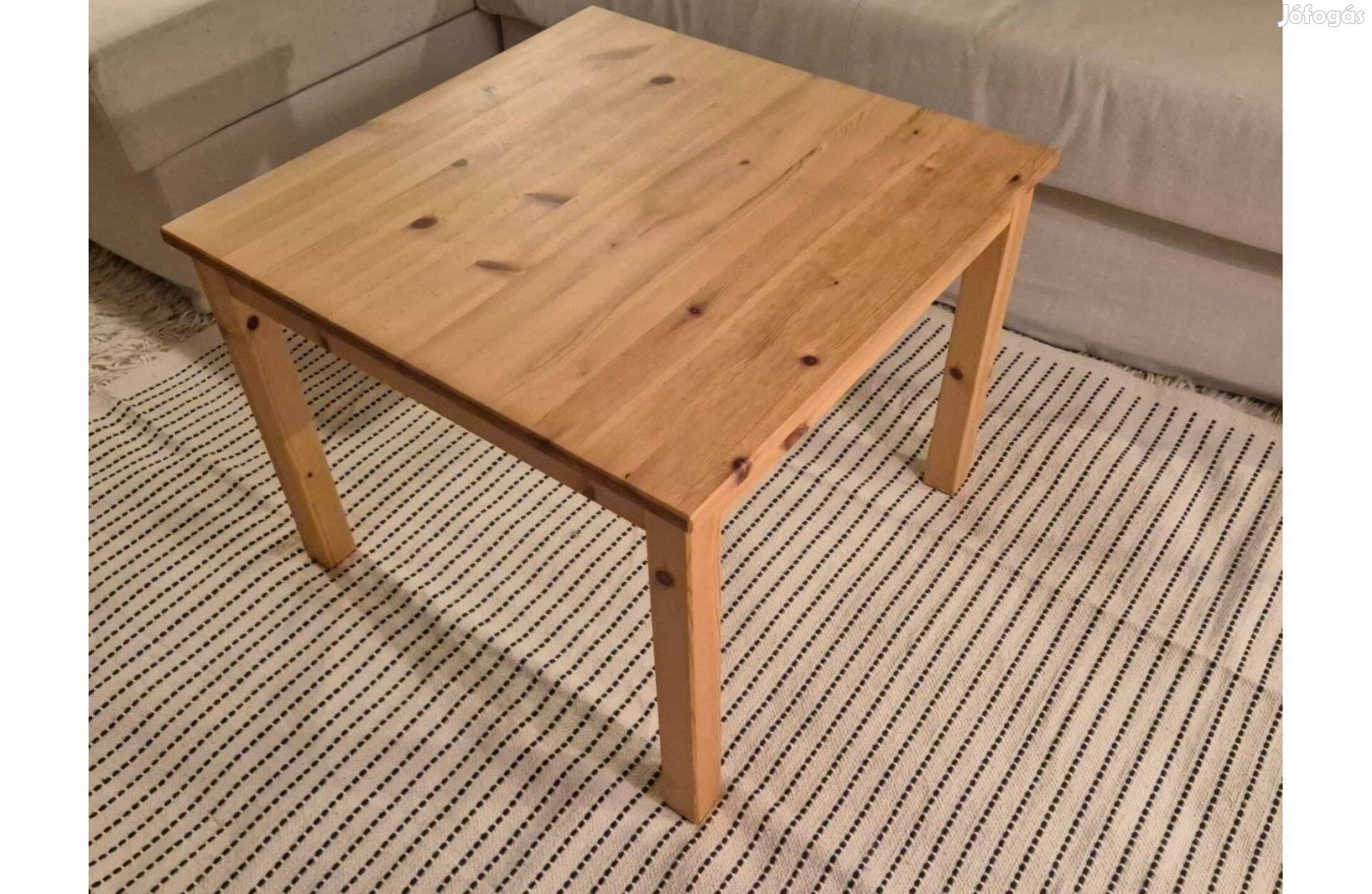 IKEA dohányzóasztal