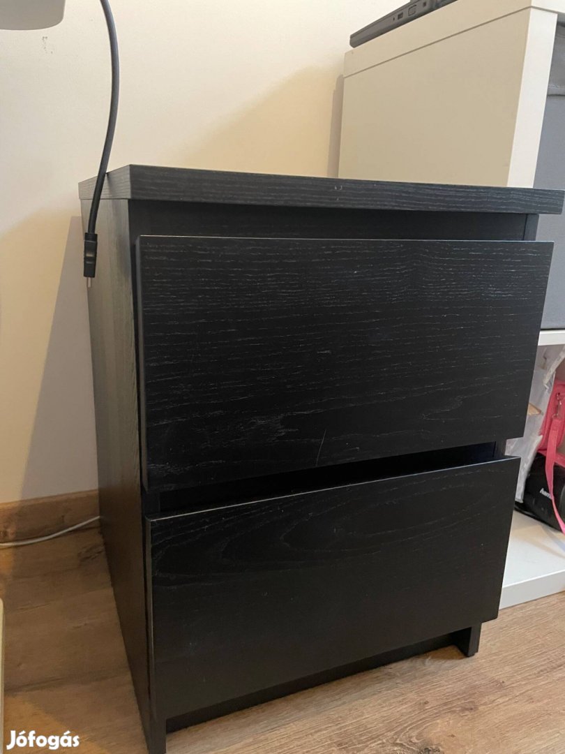IKEA éjjeli szekrény
