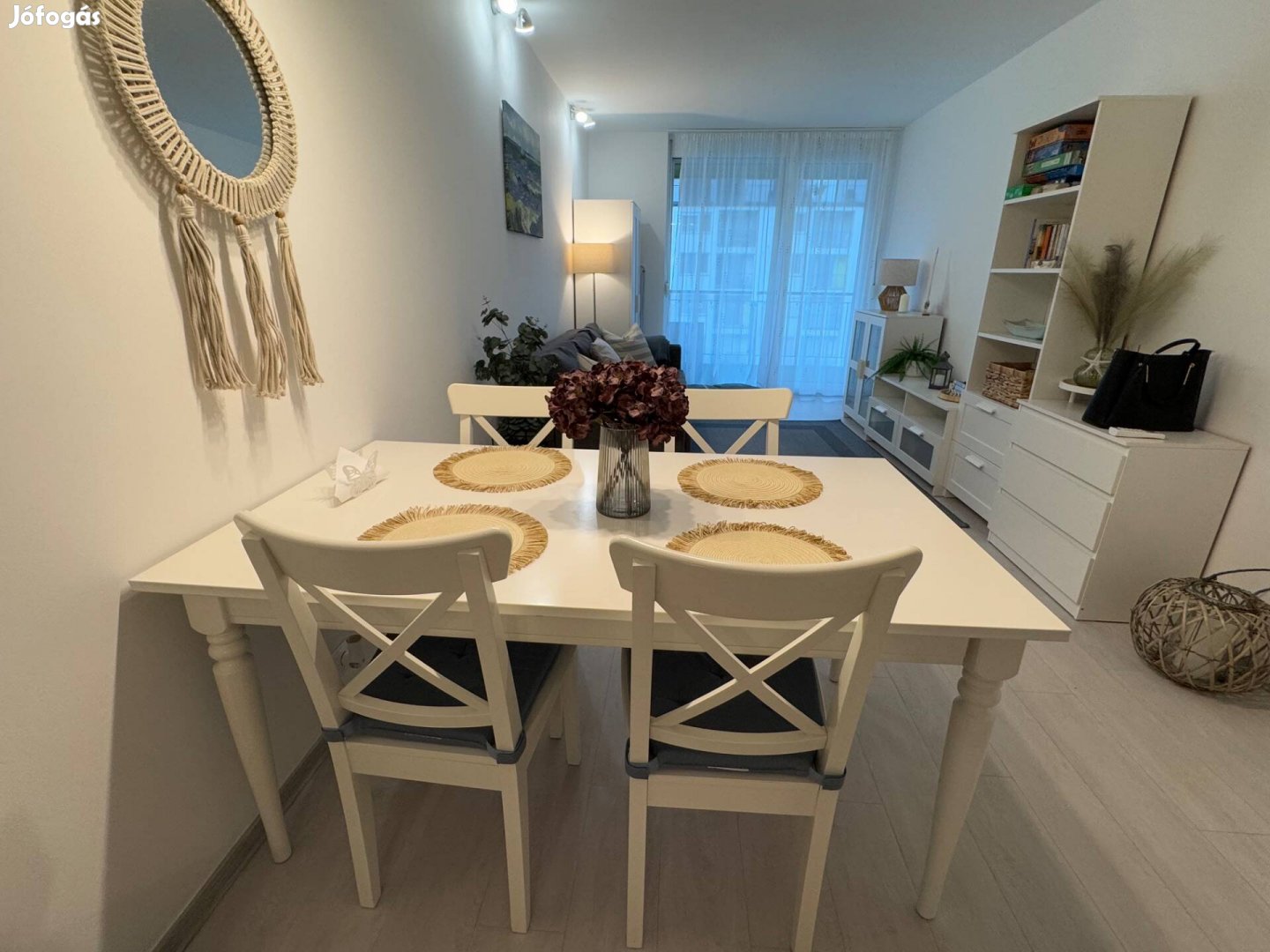 IKEA étkező asztal 4 székkel