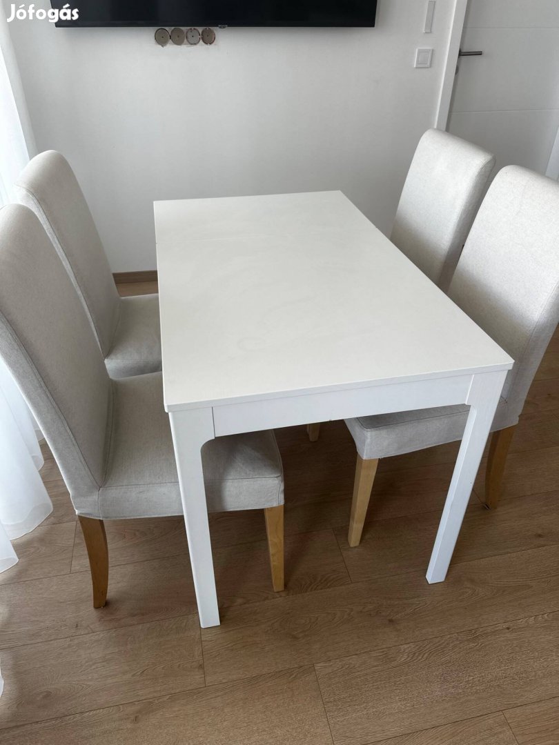 IKEA étkezőasztal, 4 székkel