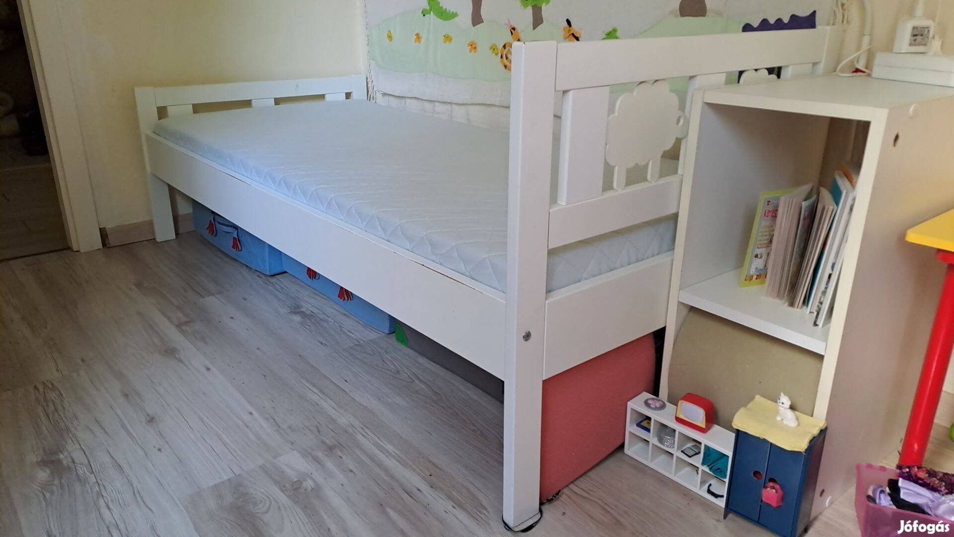 IKEA gyerekágy, matraccal, leesésgátlóval, vízálló matracvédővel