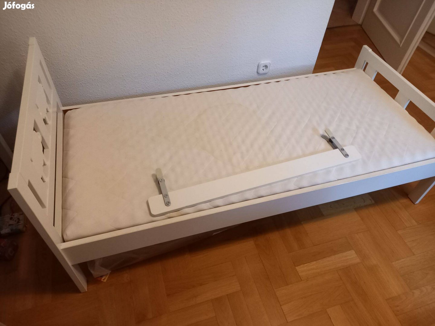 IKEA gyerekágy matraccal