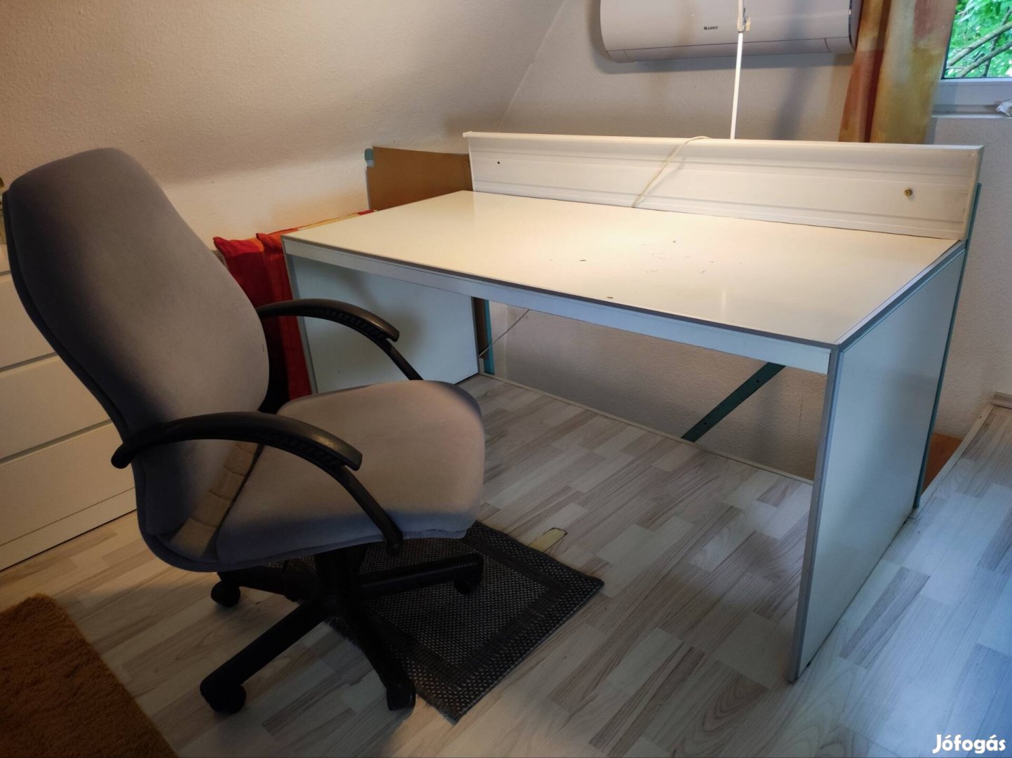 IKEA íróasztal és szék eladó 