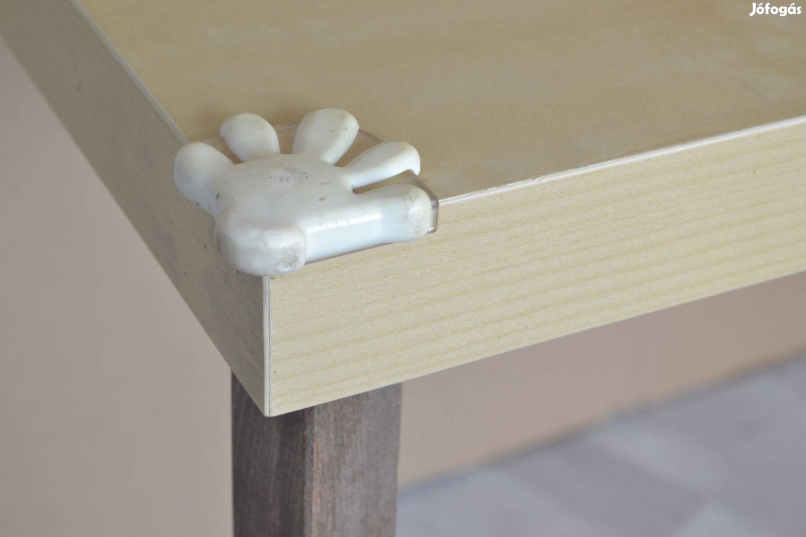 IKEA kis asztal gyermek játszóasztal fából