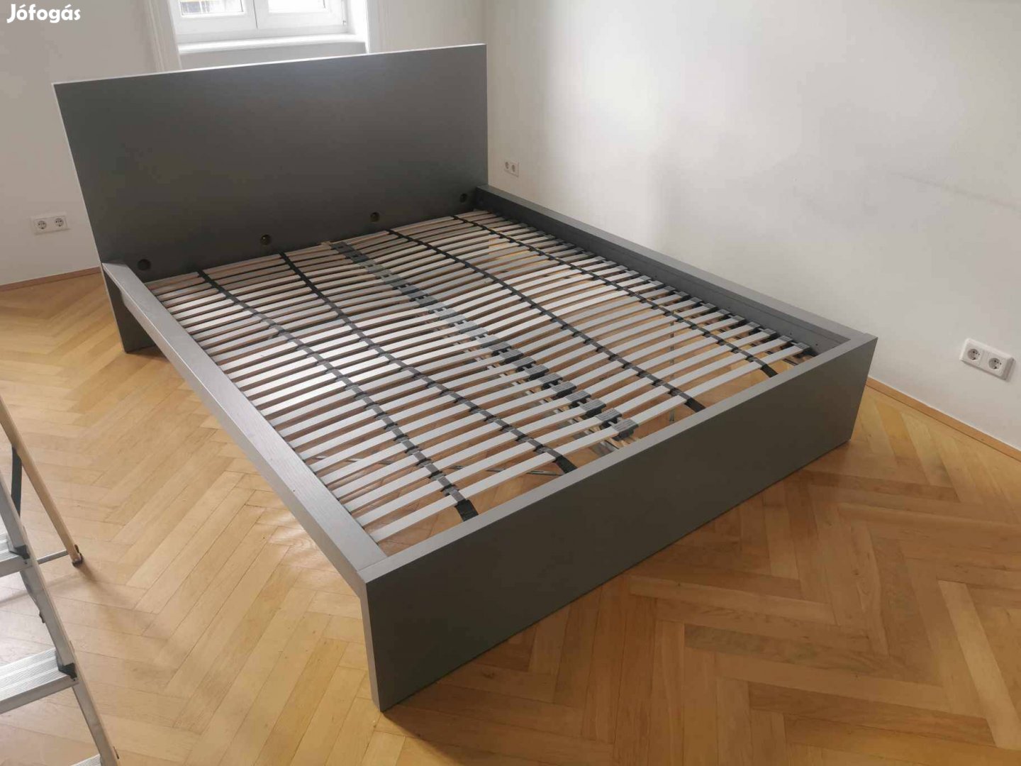 IKEA malm szürke 160*200 ágykeret ágyráccsal