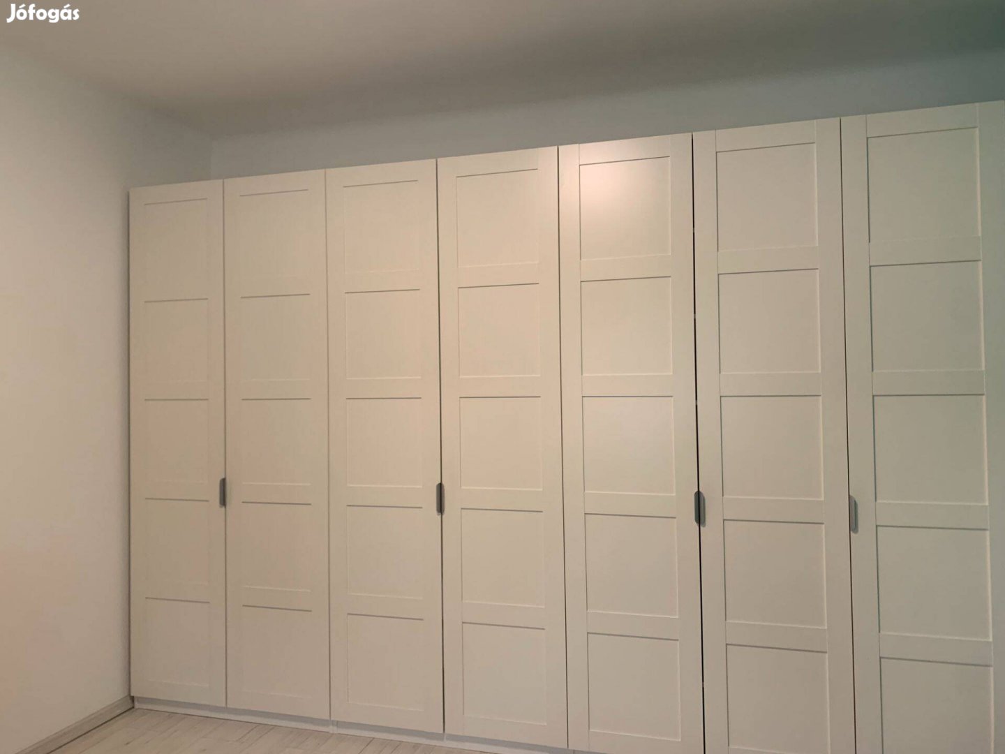 IKEA nagyméretű gardrób, újszerű állapot