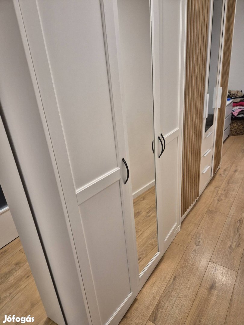 IKEA songesand fehér gardróbszekrény 