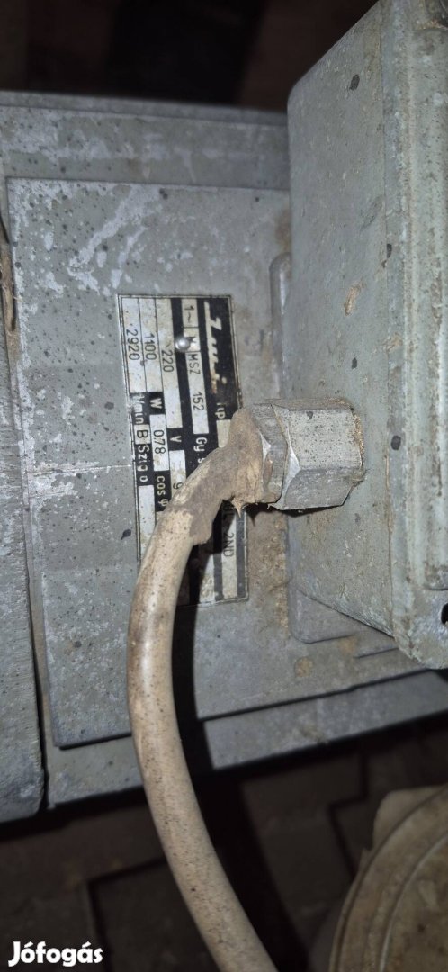 IMI motoros cirkula körfűrész