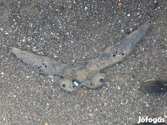 INFINITI Q50 VÁLTÓ ALATTI ÖSSZEKÖTŐ eladó