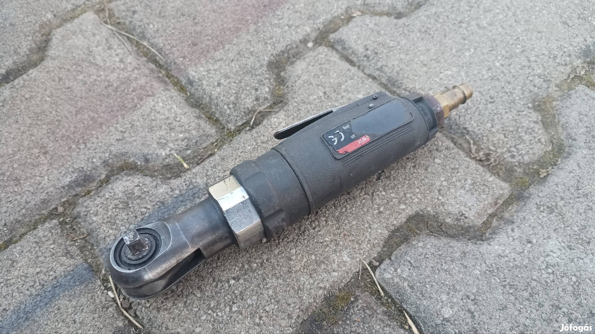 IR pneumatikus csavarbehajtó