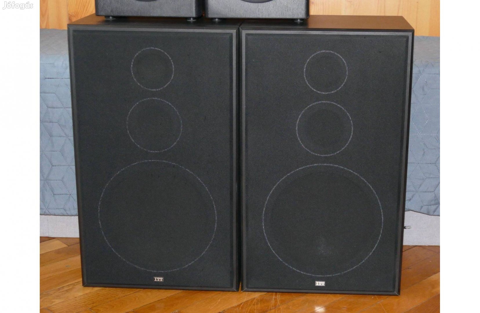 ITT hifi hangfalpár plusz egy ajándék hangfalpár