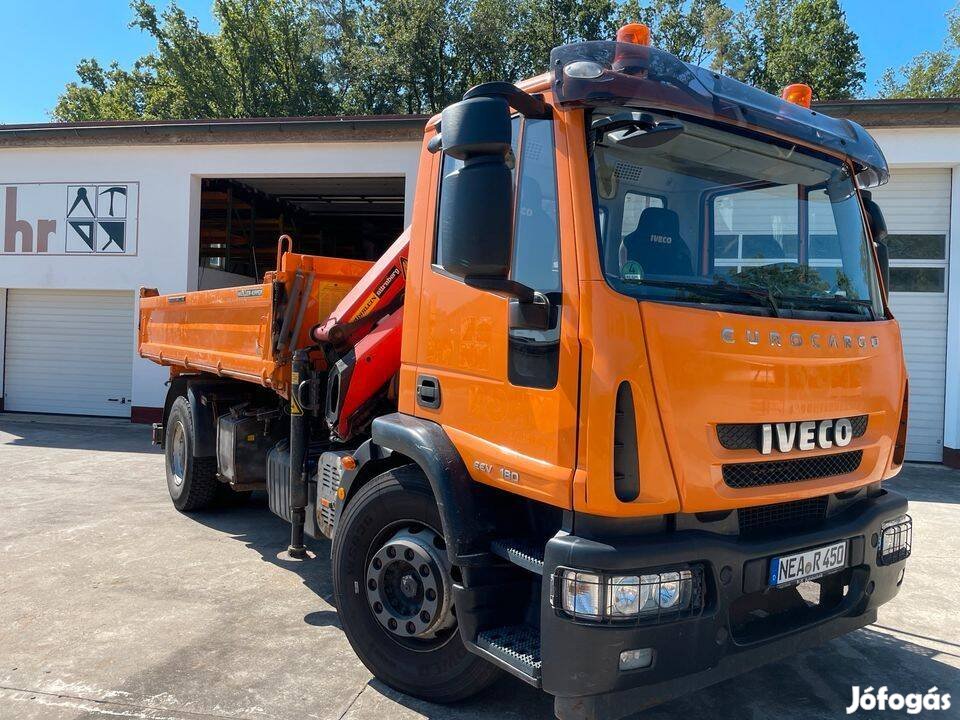 IVECO 180E 30K Palfinger 9002 daruval szerelve