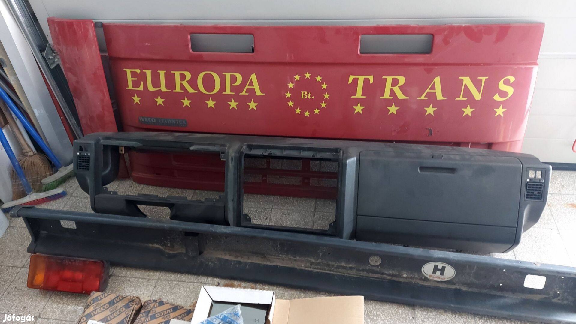 IVECO 75 E 15 alkatrészek