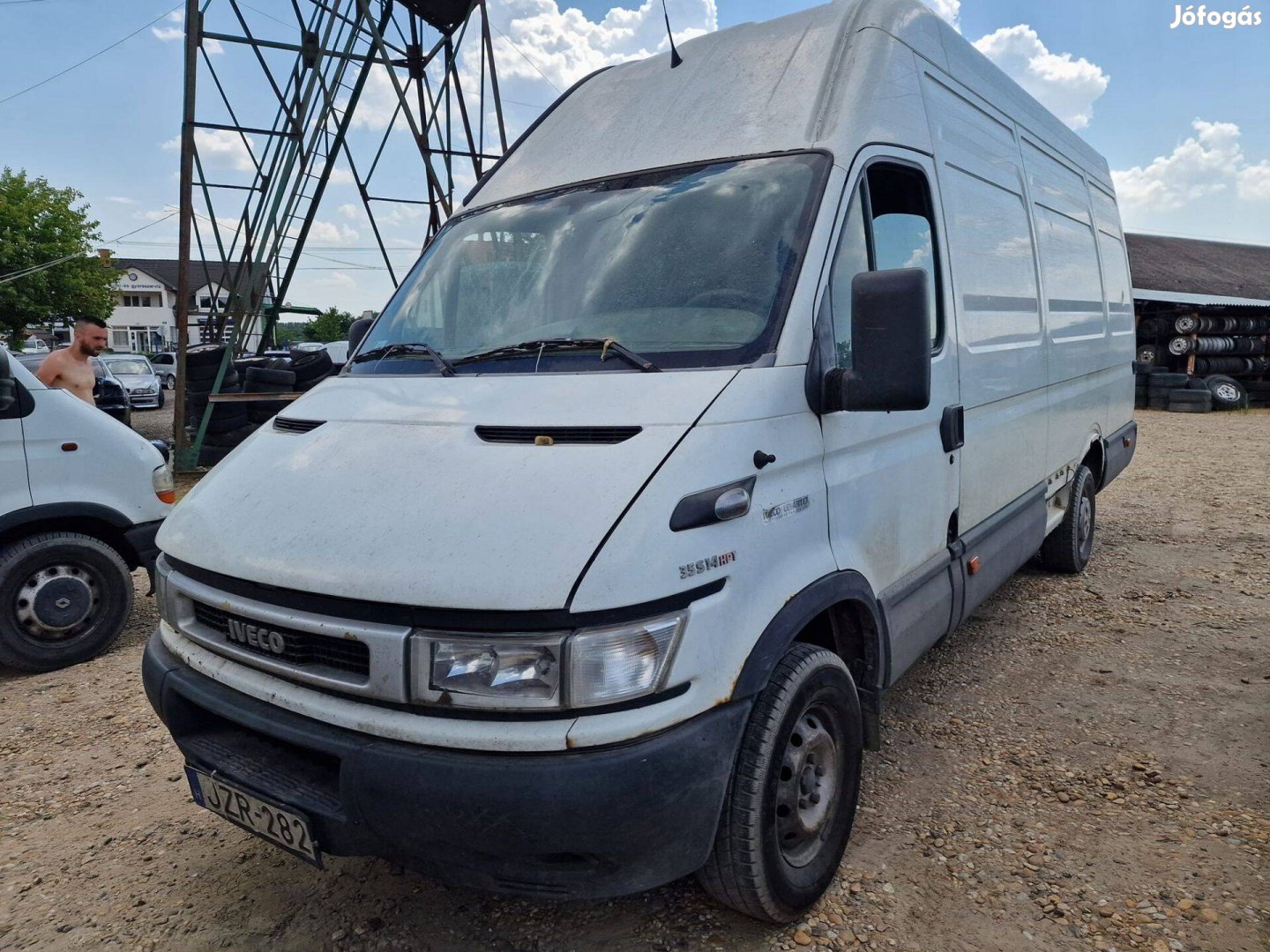 IVECO Daily 2.3 16V Váltó Kardán Diffi Ajtó Sárvédő Lámpa Felni Laprug