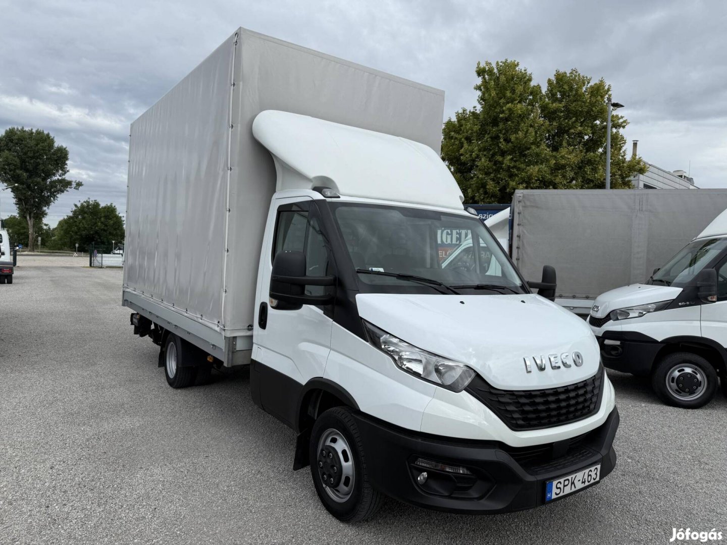 IVECO Daily 35C18 4.4m ponyva+emelőfal.duplaker...