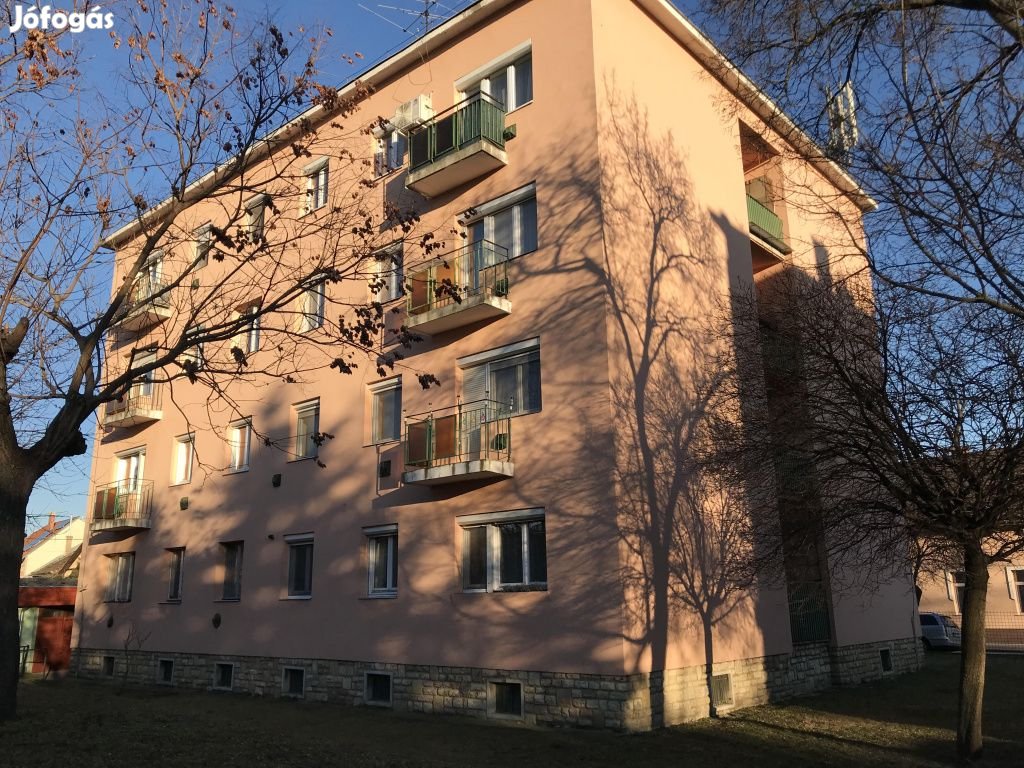 IV. Kerület, Attila utca, 57 m2-es, földszinti, társasházi lakás
