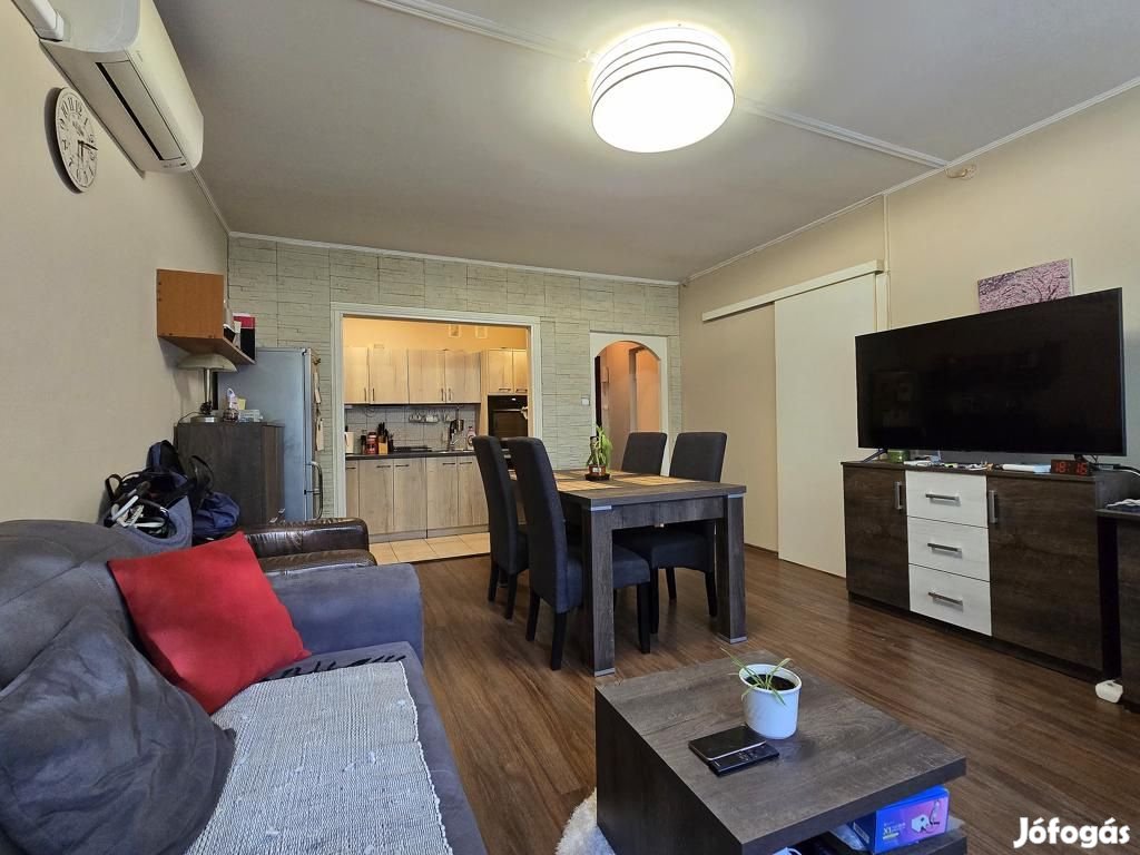 IV. Kerület, Pozsonyi utca, 46 m2-es, 1. emeleti, társasházi lakás