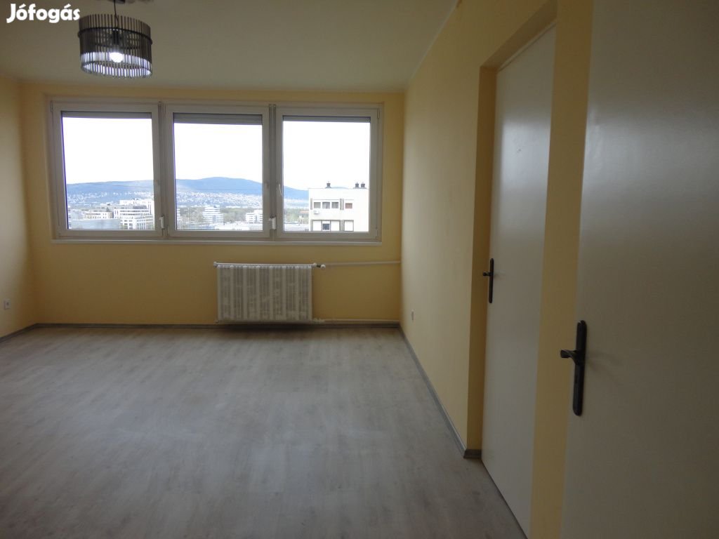 IV. Kerület, Pozsonyi utca, 56 m2-es, 10. emeleti, társasházi lakás