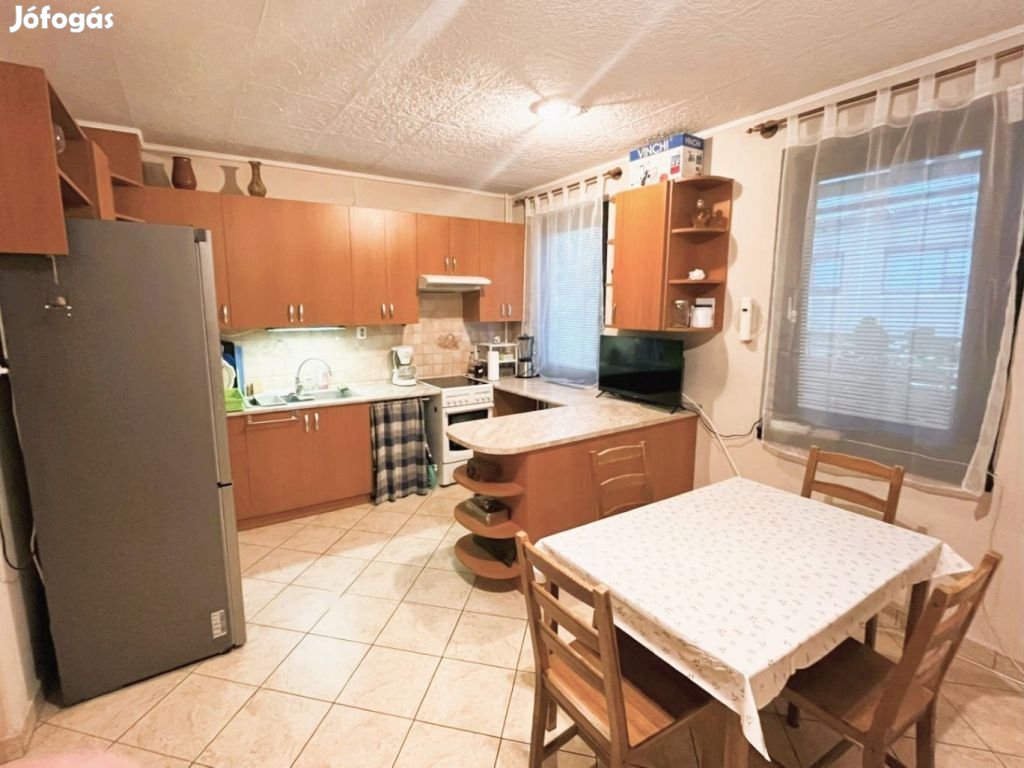 IV. Kerület, Ványoló utca, 84 m2-es, 2. emeleti, társasházi lakás