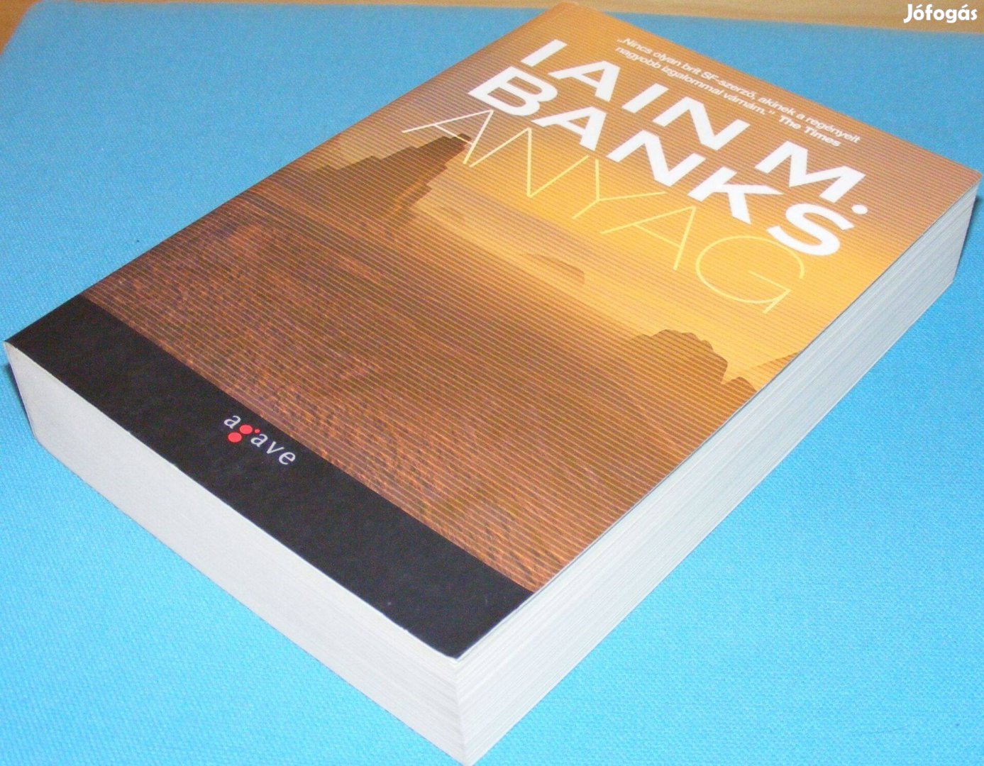 Iain M. Banks Anyag