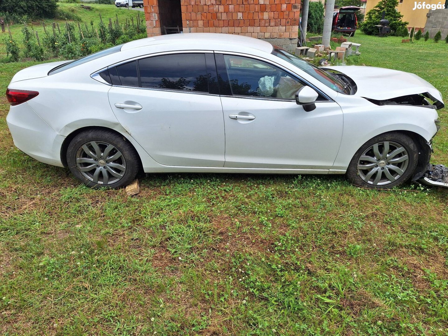 Idő hiány miatt eladó, egy sérült Mazda 6