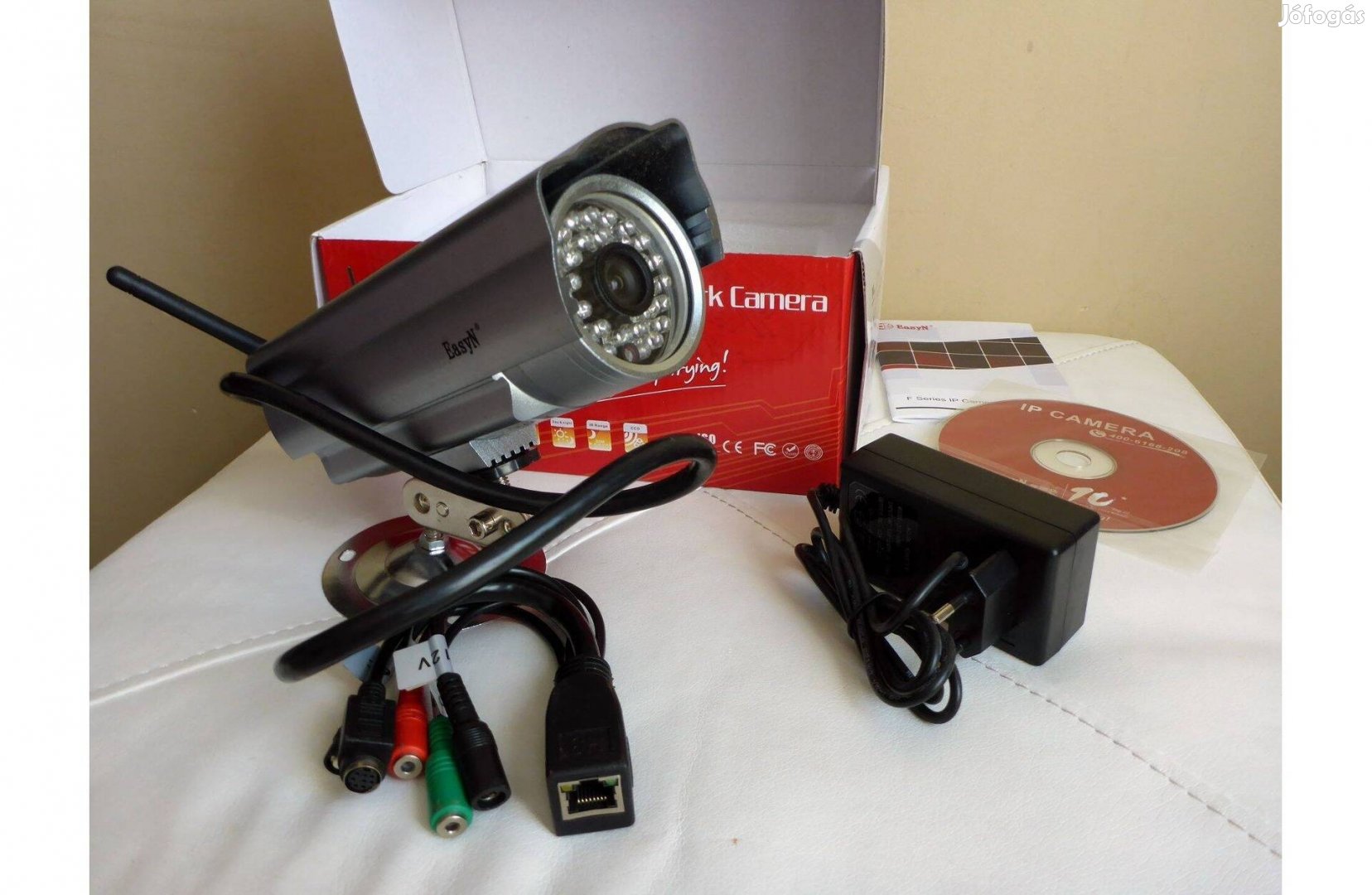Időjárásálló fémházas vezetéknélküli IP kamera - Easyn FS-613A-M105I