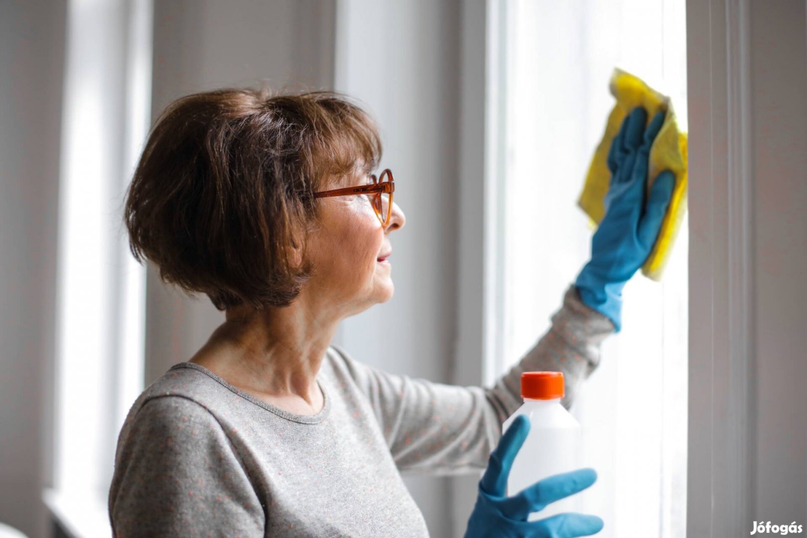 Idősek otthona takarító munkatársat keres