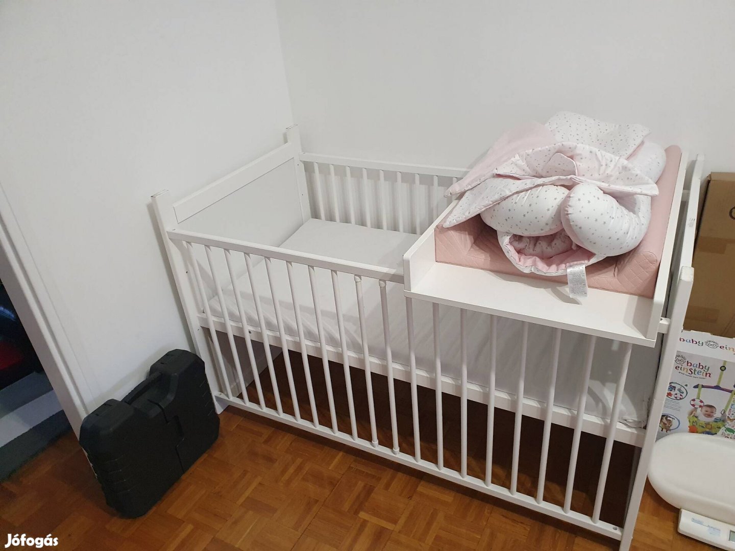 Ifjúsági ággyá alakítható babaágy