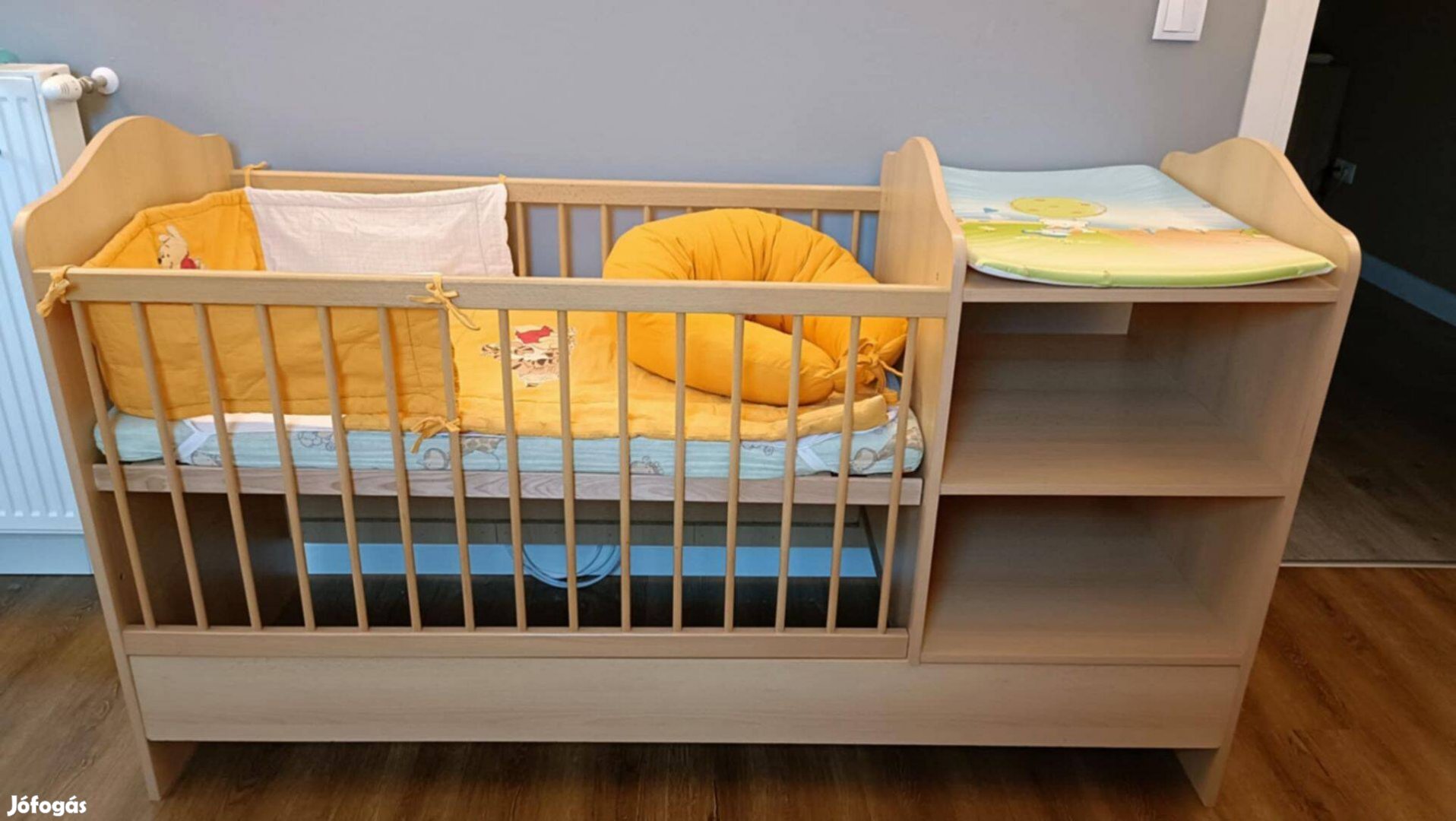 Ifjúsági ággyá alakítható babaágy