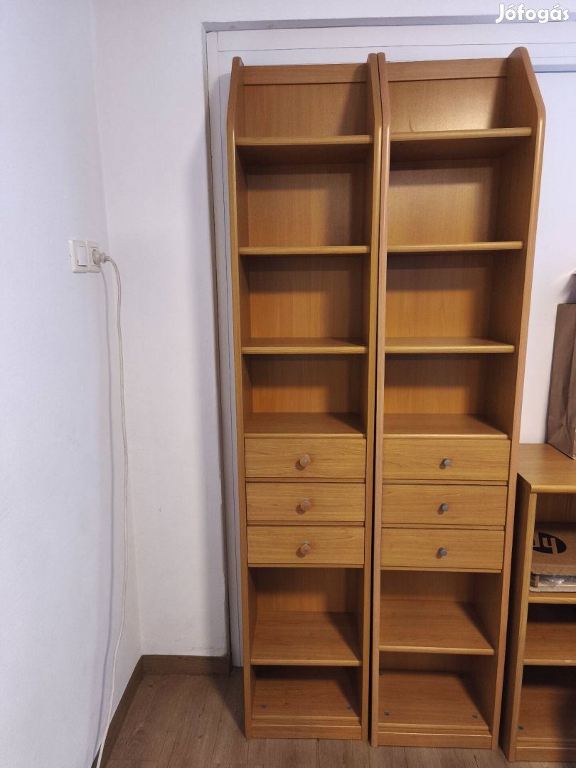 Ifjúsági bútor, könyvespolc 
