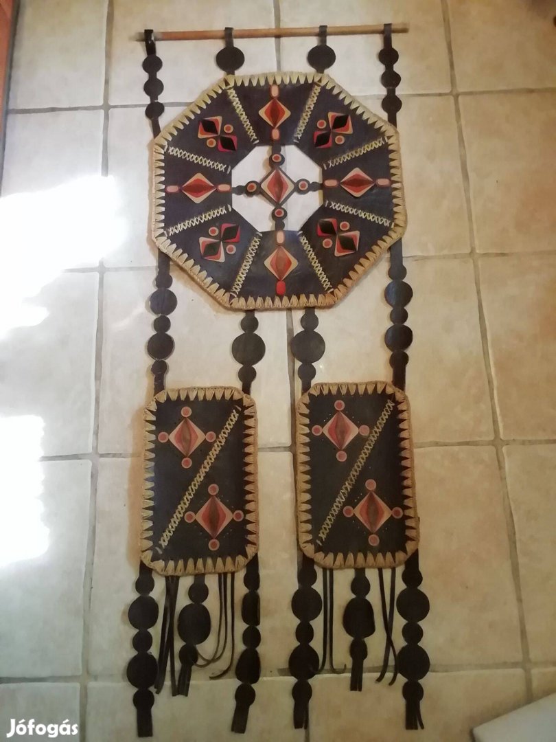 Igazi bőr kézműves fali dísz, színházi kellék, dekoráció,