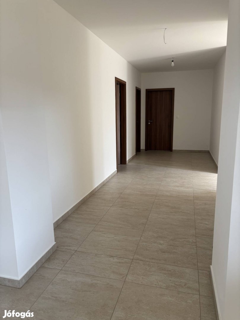 Igényesen felújított családi ház