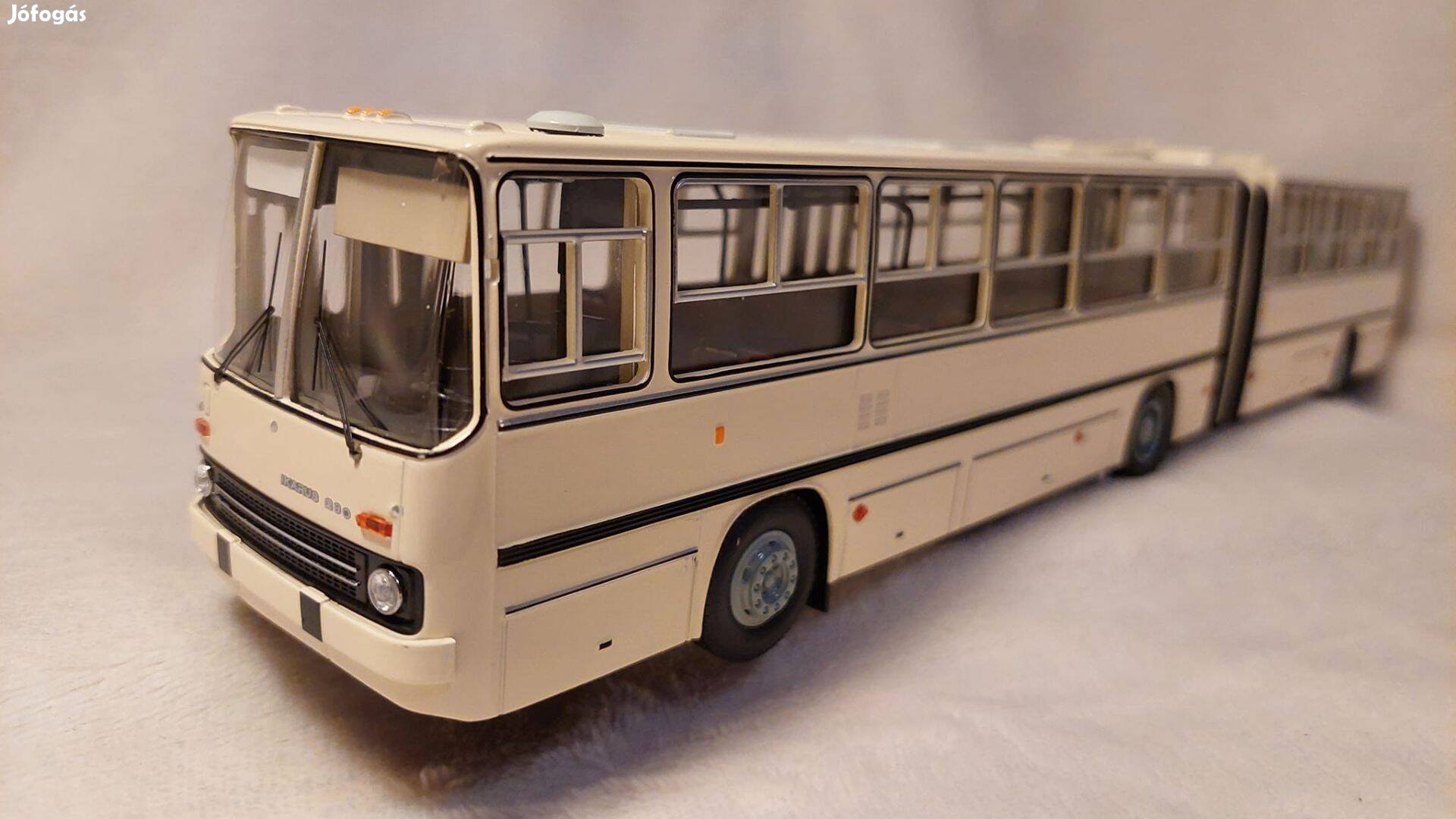 Ikarus 280 fehér 1:43 modell Demprice