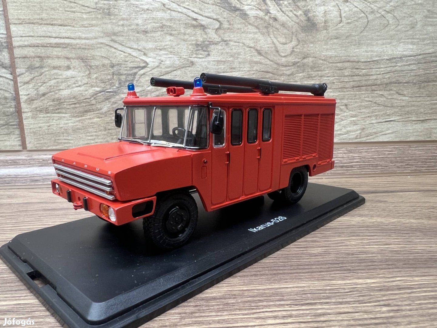 Ikarus 526 Tűzoltó 1/43 1:43 Modelpro