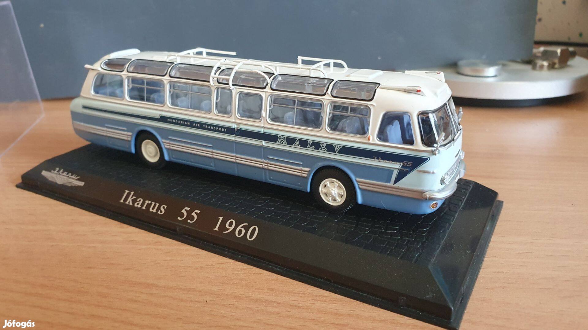 Ikarus 55 1:72 méret