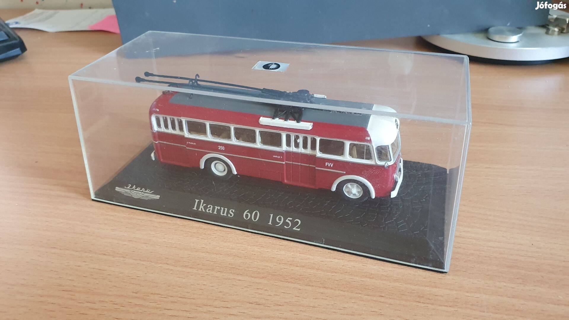 Ikarus 60t 1:72 méret atlas