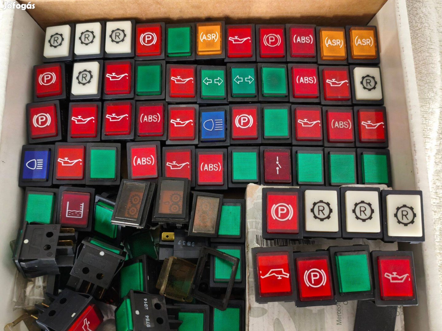 Ikarus busz visszajelző lámpák kontroll lámpák új