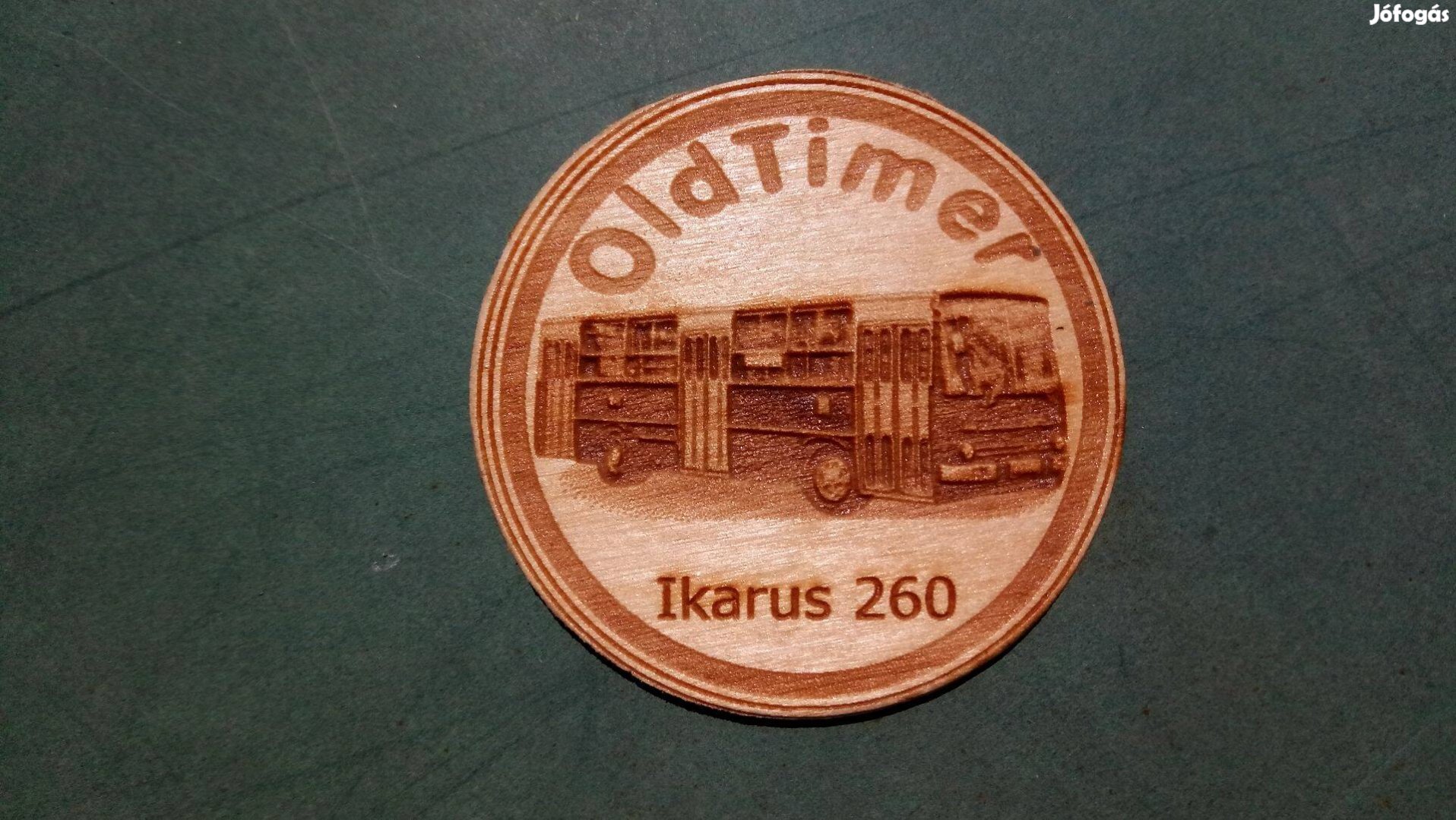 Ikarus mintás hütömágnes